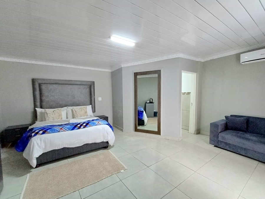 6 Bedroom Property for Sale in Bayswater Free State